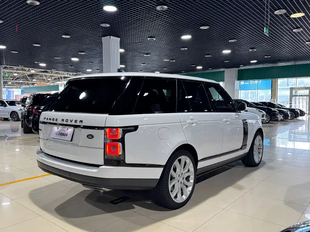 Range Rover 2022 3.0 L6 360PS Heritage Edition