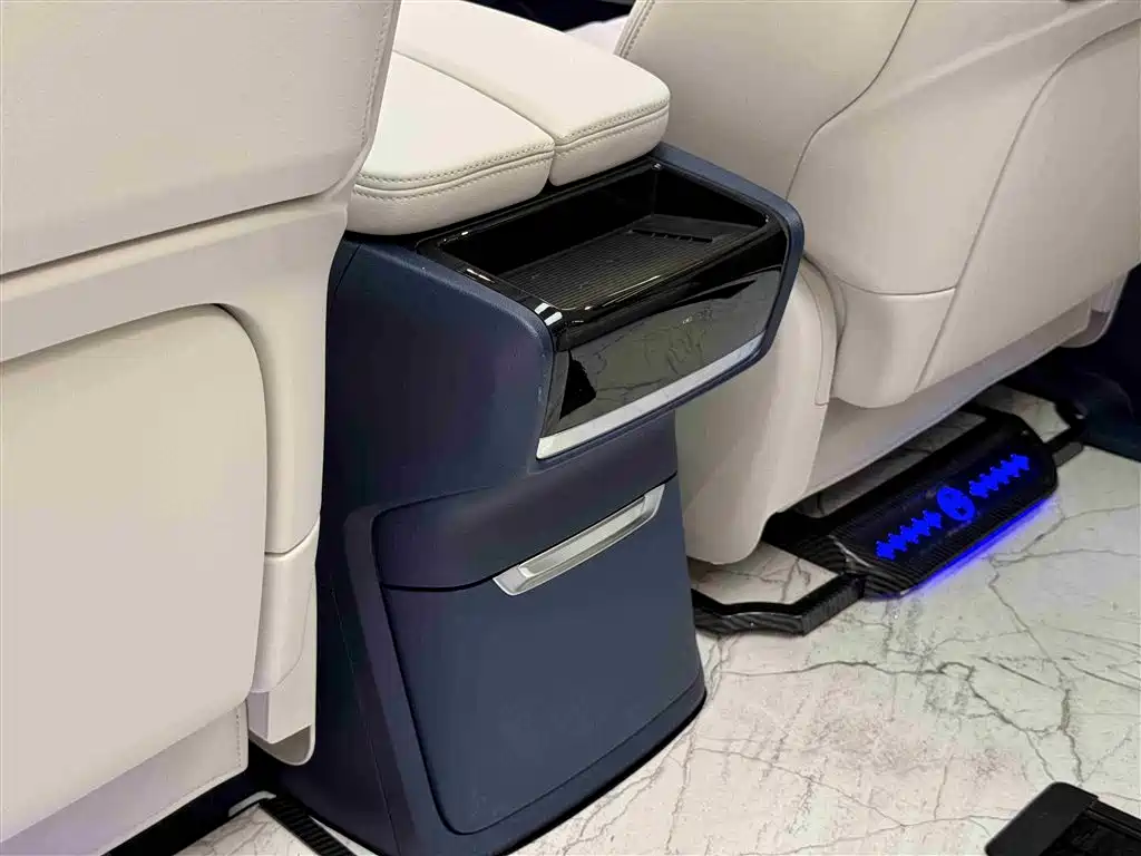 2025 Century 2.0T 7-seat Yunshe Edition