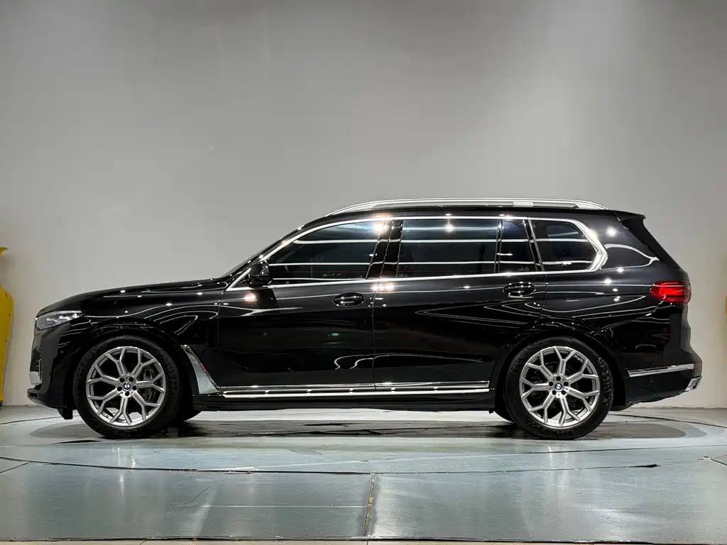 BMW X7 2020 xDrive40i Luxury Package