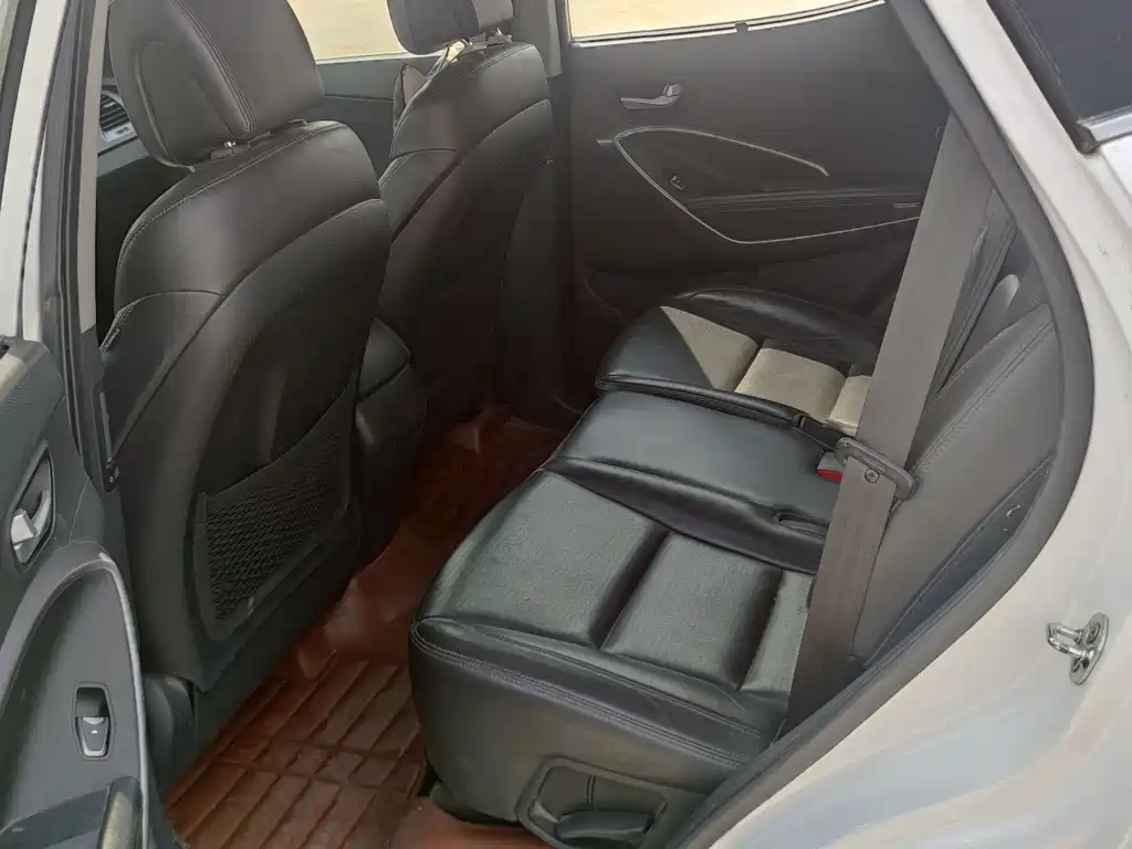 Sorento 2013 2.4L Automatic 2WD Smart Edition