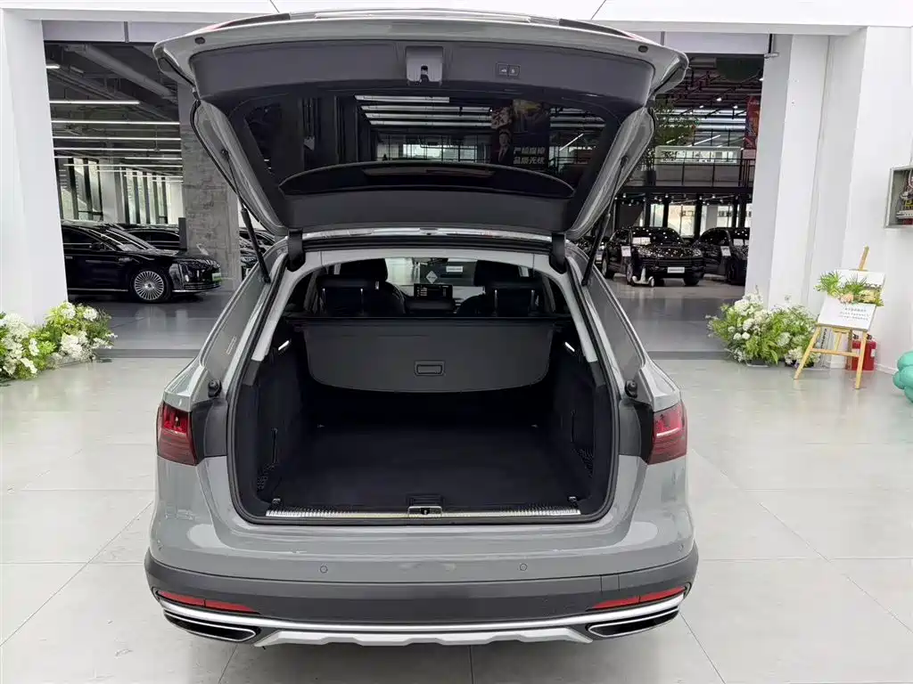 Audi A4 Import 2021 allroad quattro Explorer
