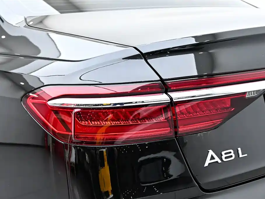 Audi A8 New Energy 2022 Model A8L 60 TFSIe quattro Collector's Edition