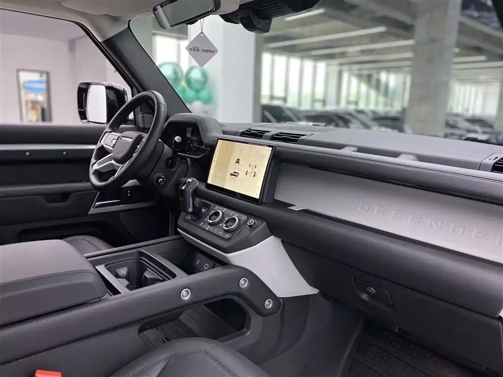 Land Rover Defender 2023 Edition 110 3.0T P400 Dark Special Edition