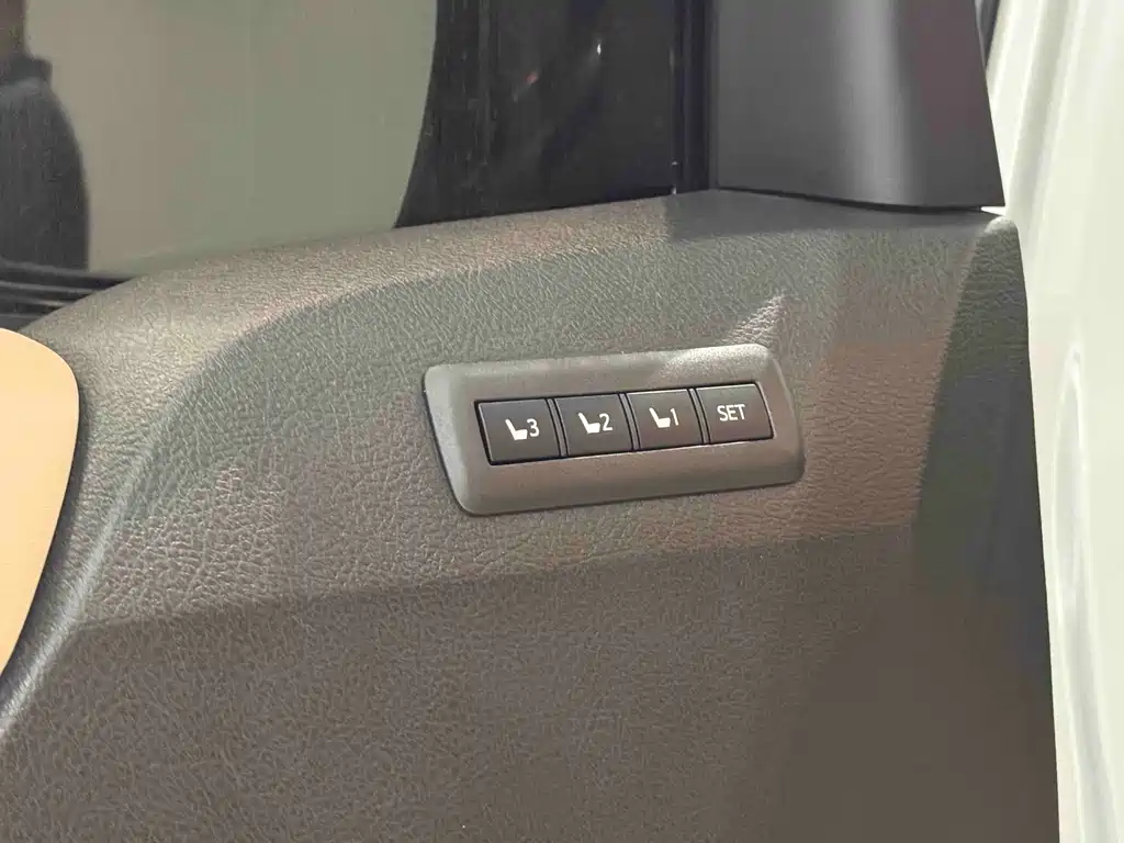 Alphard 2012 3.5L Luxury Edition