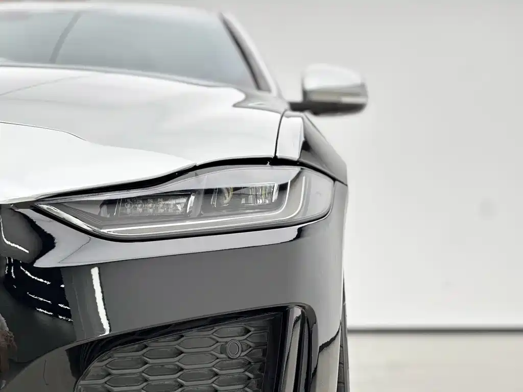 Jaguar XEL 2022 2.0T 250PS R-DYNAMIC S Progressive Sports Edition