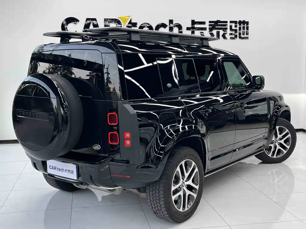 Land Rover Defender 2024 110 3.0T P400 Dark Special Edition