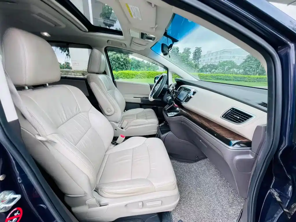 Odyssey 2015 2.4L Prestige Edition