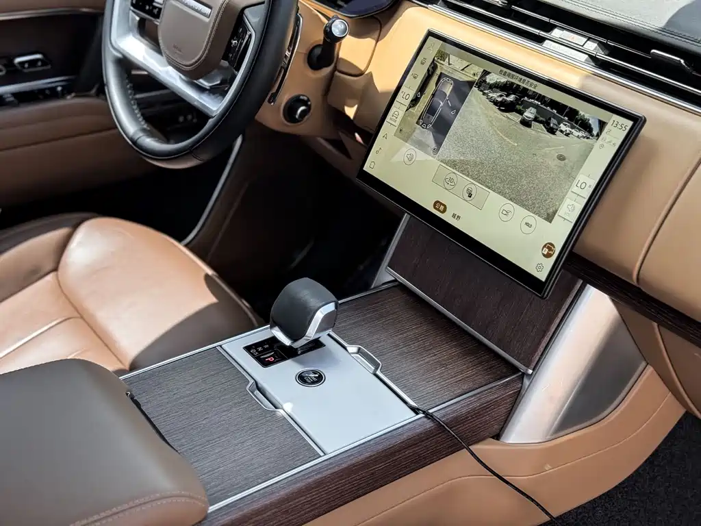 Range Rover 2024 Edition 3.0 L6 360PS Grand Edition