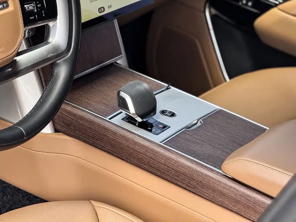 Range Rover 2024 Edition 3.0 L6 360PS Grand Edition