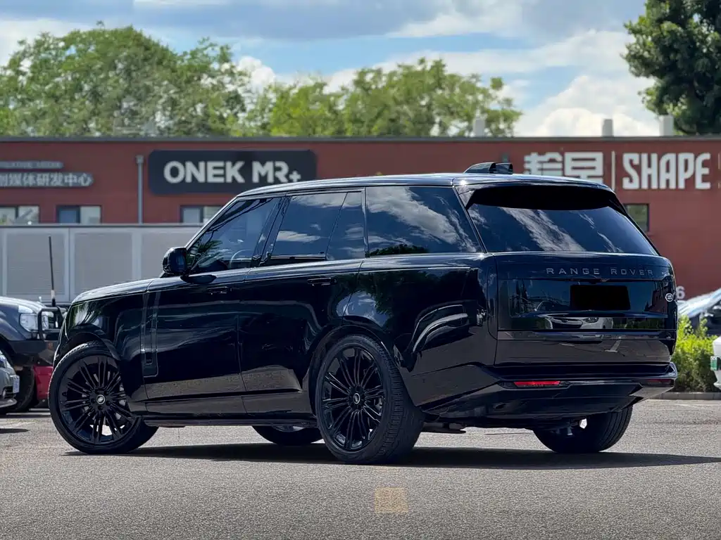 Range Rover 2024 Edition 3.0 L6 360PS Grand Edition