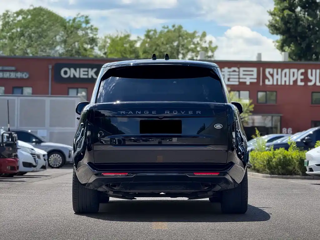 Range Rover 2024 Edition 3.0 L6 360PS Grand Edition