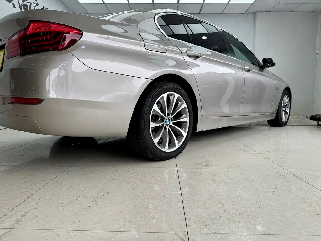 BMW 5 Series 2014 528Li Leading Edition