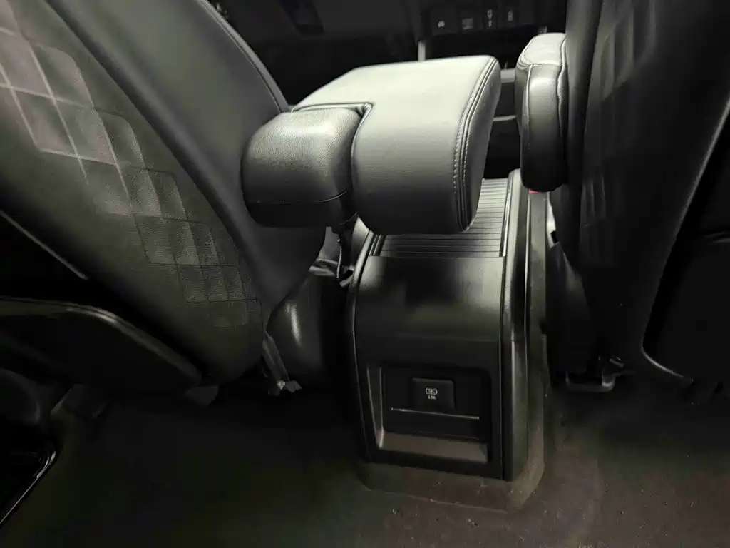 Odyssey 2022 2.0L e:HEV Shining Edition