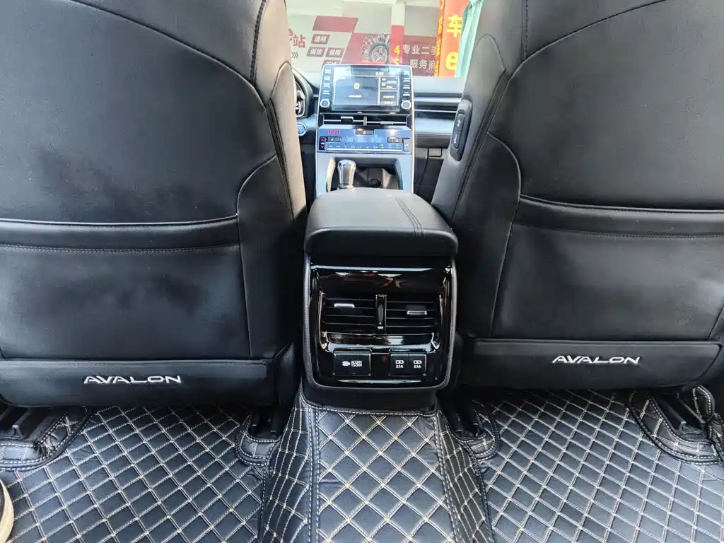 Asia Dragon 2019款 Hybrid 2.5L XLE Prestige Edition National V