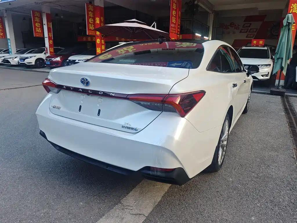 Asia Dragon 2019款 Hybrid 2.5L XLE Prestige Edition National V