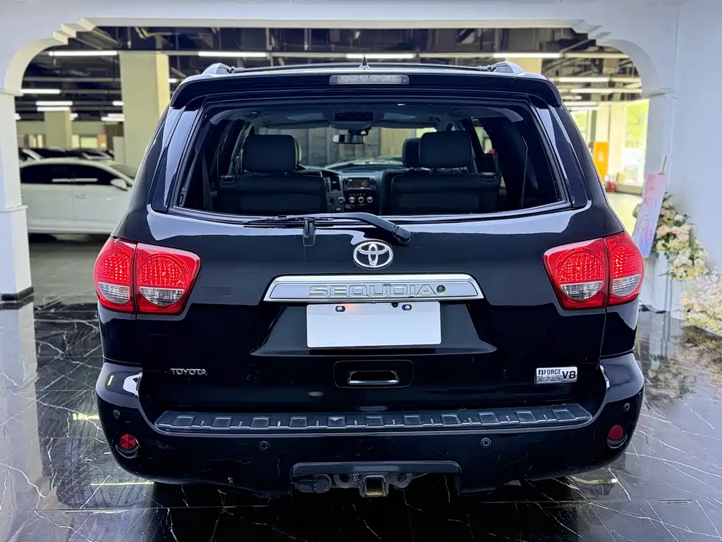 Tundra 2010 5.7 Platinum Edition