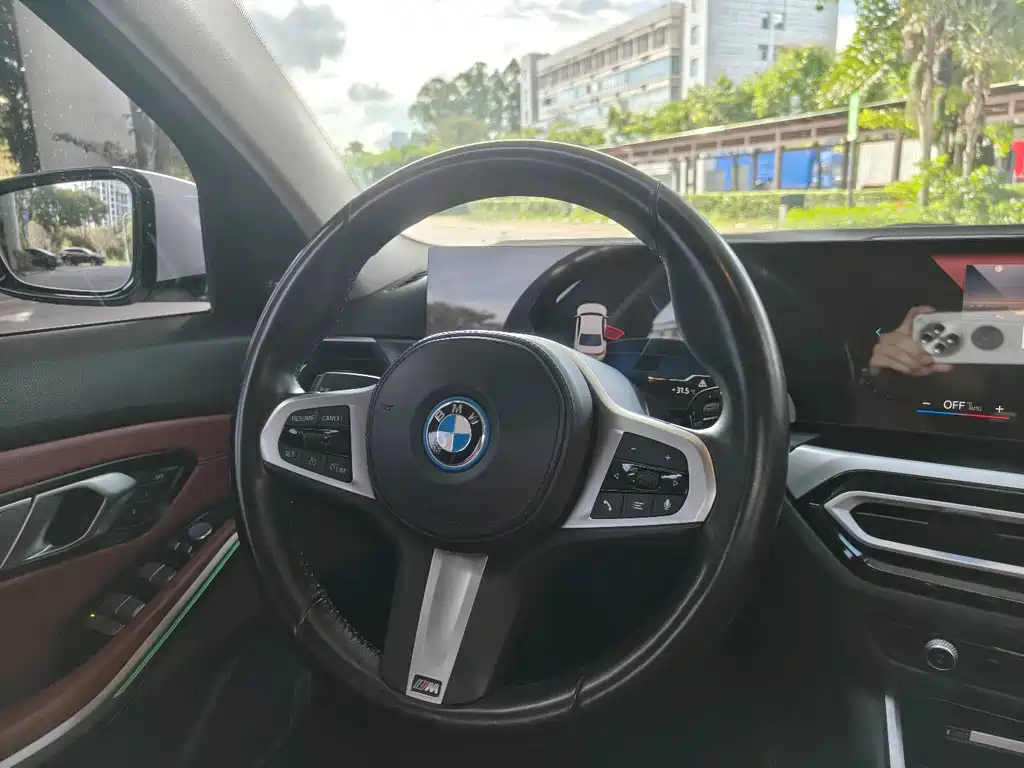 BMW i3 2022 eDrive 35 L