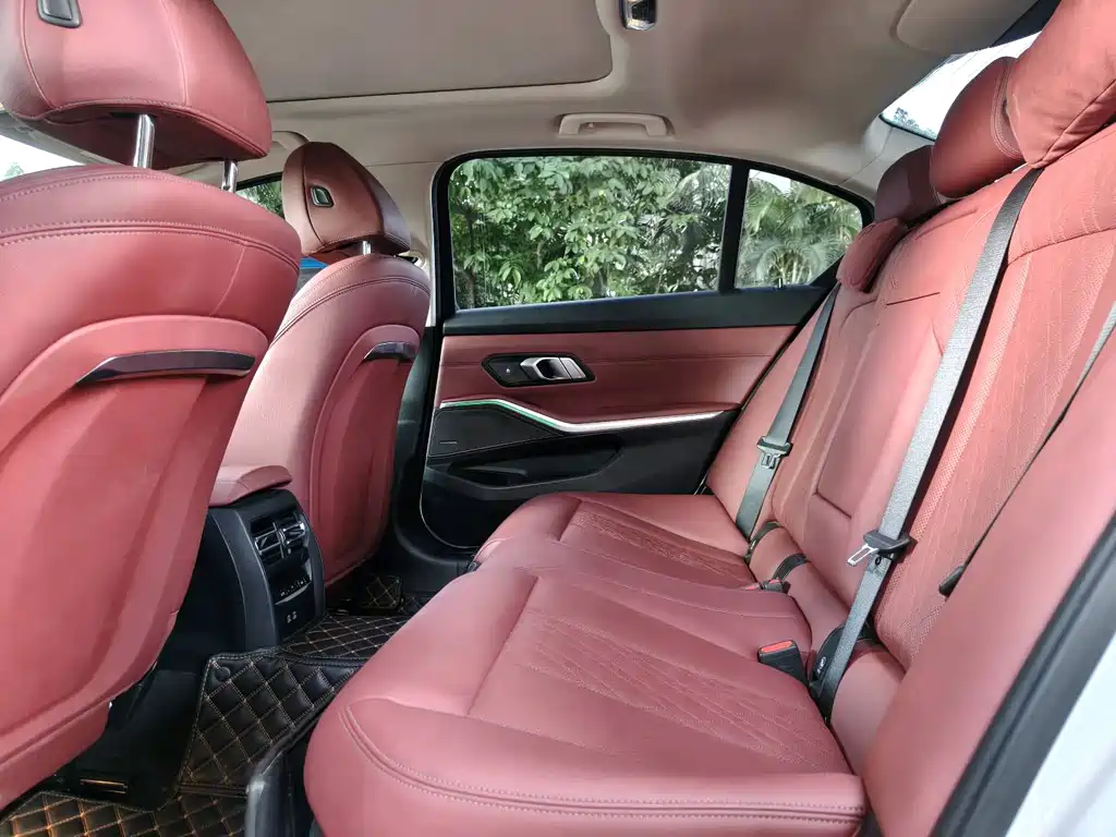 BMW i3 2022 eDrive 35 L