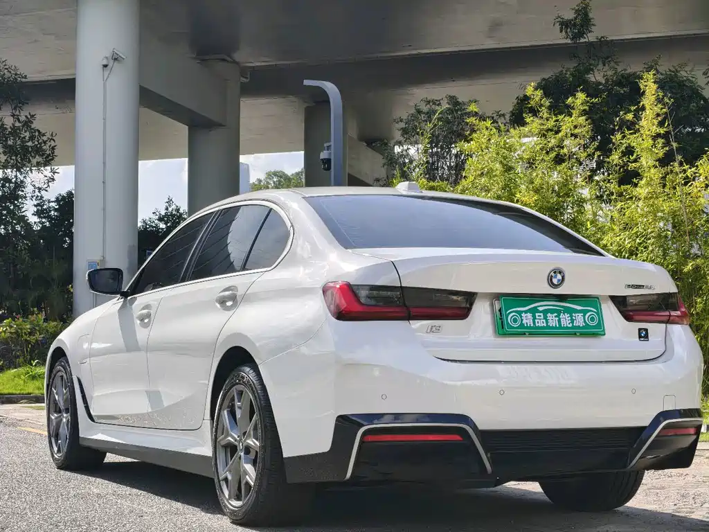 BMW i3 2022 eDrive 35 L