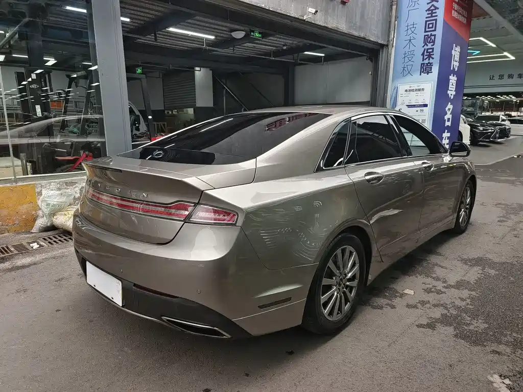 Lincoln MKZ 2019 2.0T Grand Touring Edition National V