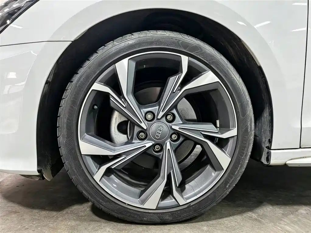 Audi A3 2021 Sportback 35 TFSI Luxury Sportline
