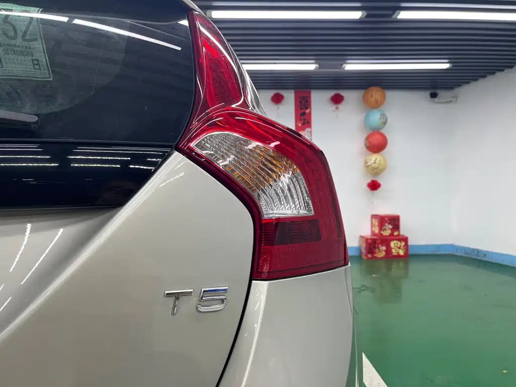 Volvo V60 2017 T5 Intelligent Comfort Edition National VI
