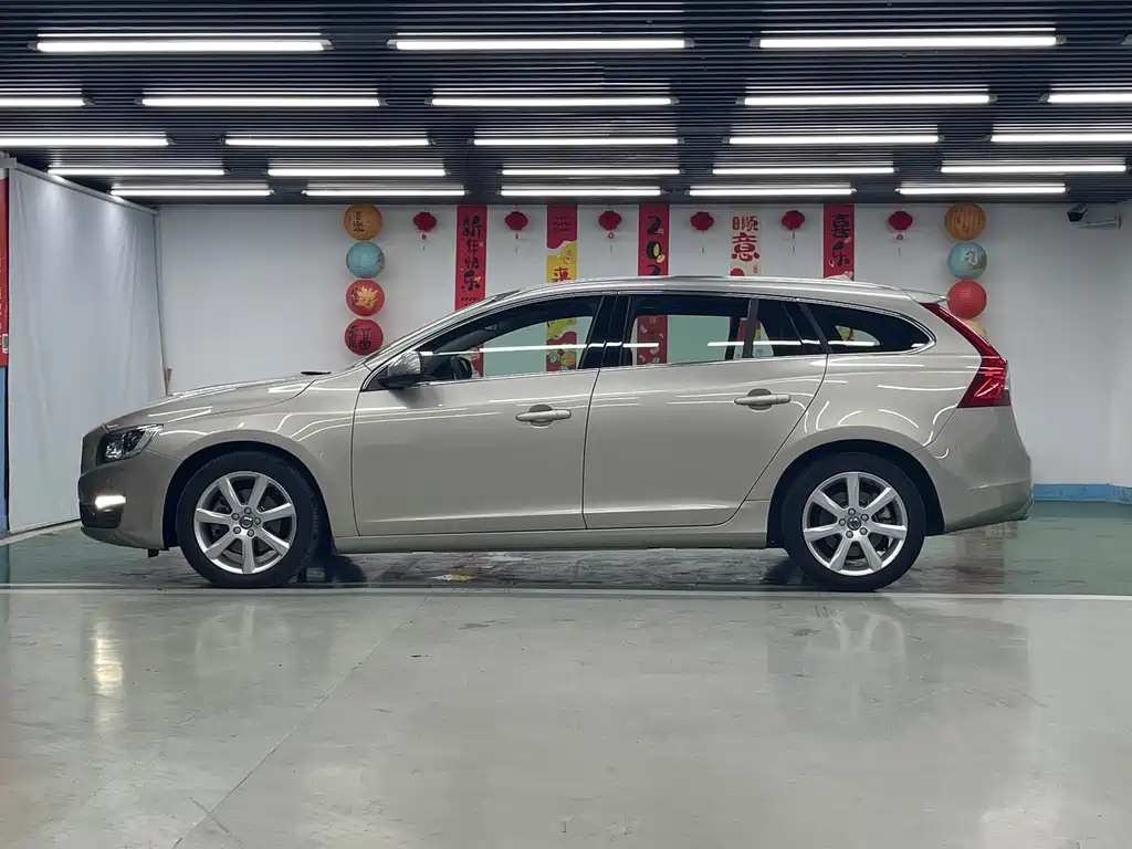Volvo V60 2017 T5 Intelligent Comfort Edition National VI