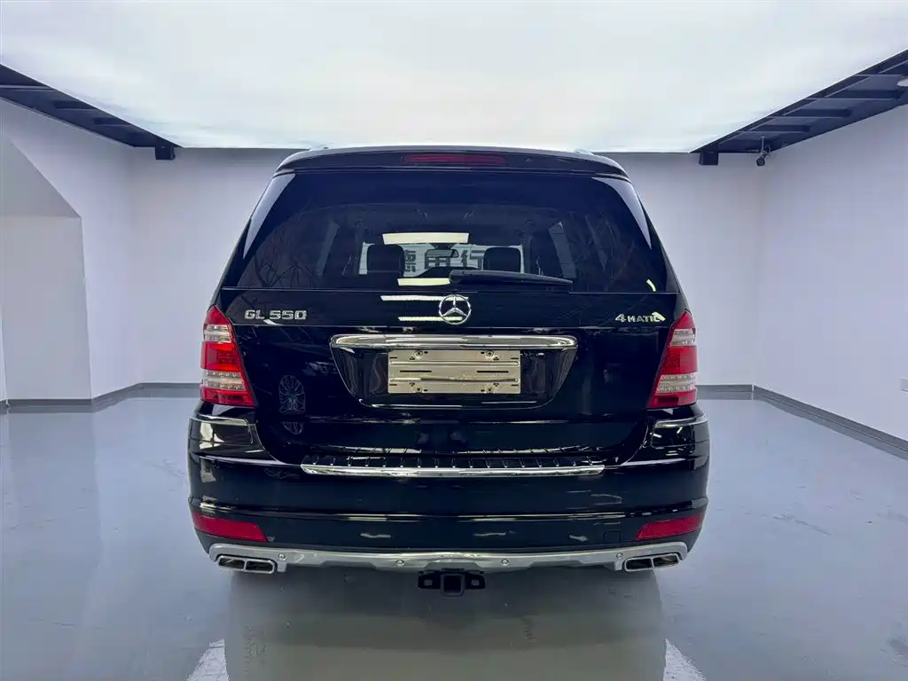 Mercedes-Benz GL Class 2010 GL 550 4MATIC US-spec