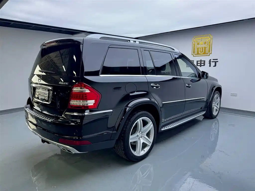 Mercedes-Benz GL Class 2010 GL 550 4MATIC US-spec