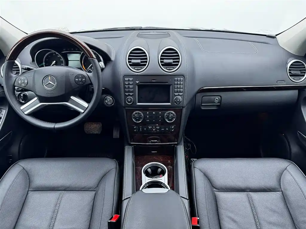 Mercedes-Benz GL Class 2010 GL 550 4MATIC US-spec