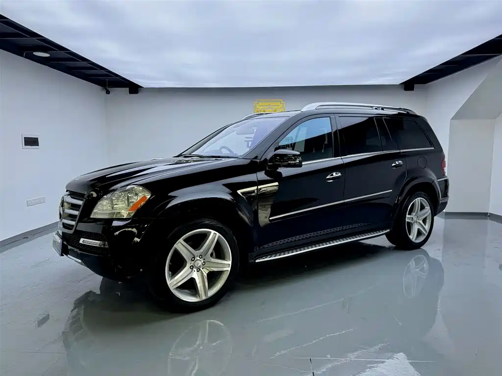 Mercedes-Benz GL Class 2010 GL 550 4MATIC US-spec