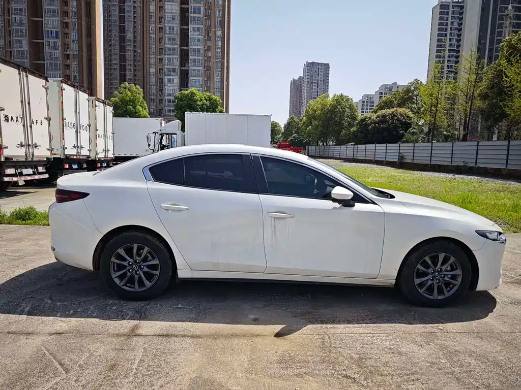 Mazda 3 Atenza 2020 1.5L Automatic Quality Beauty Edition