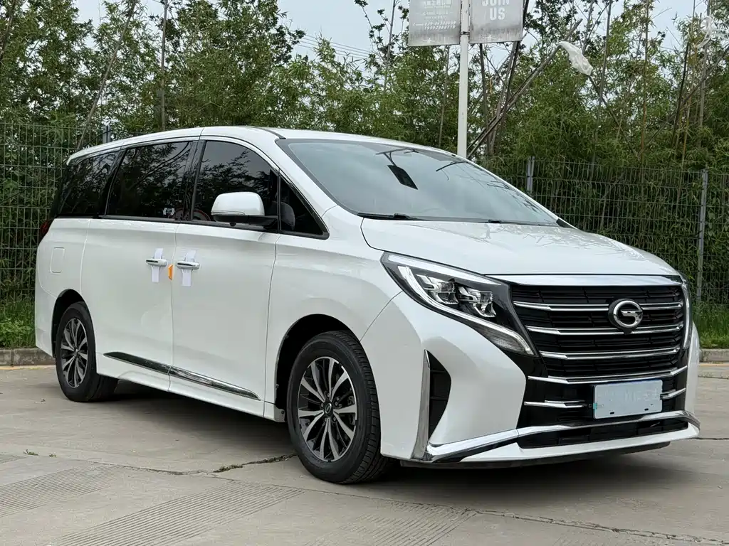 传祺M8 2023款 领秀系列 390T 尊享版