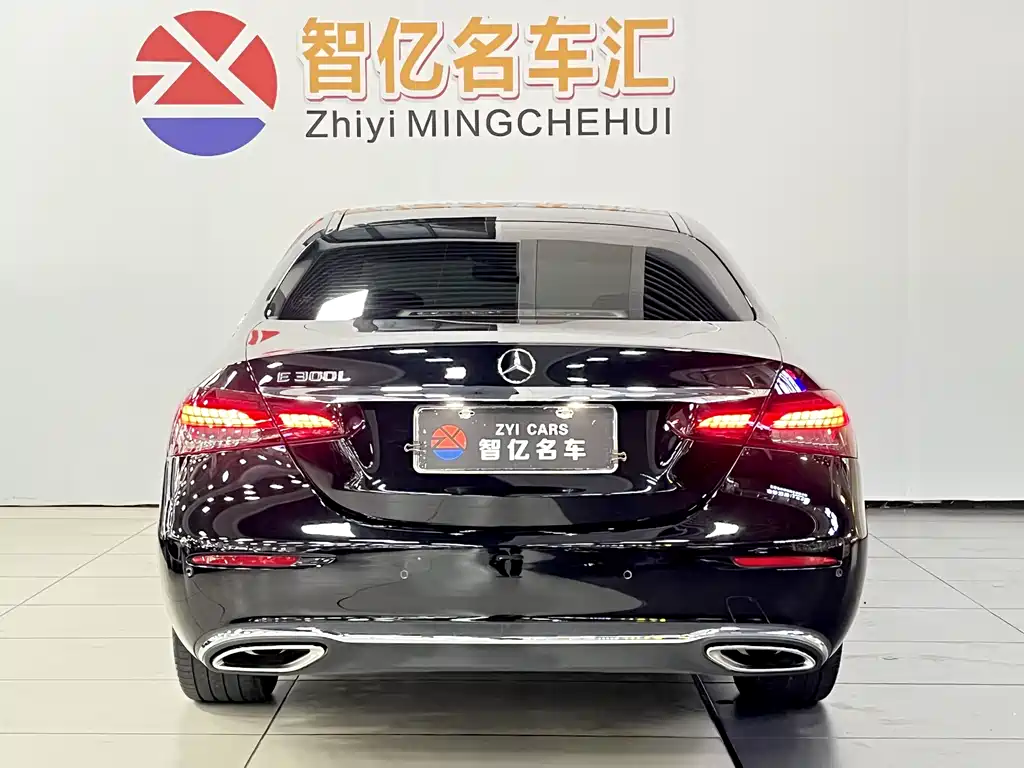 Mercedes-Benz E-Class 2022 Facelift 3 E 300 L Luxury Edition