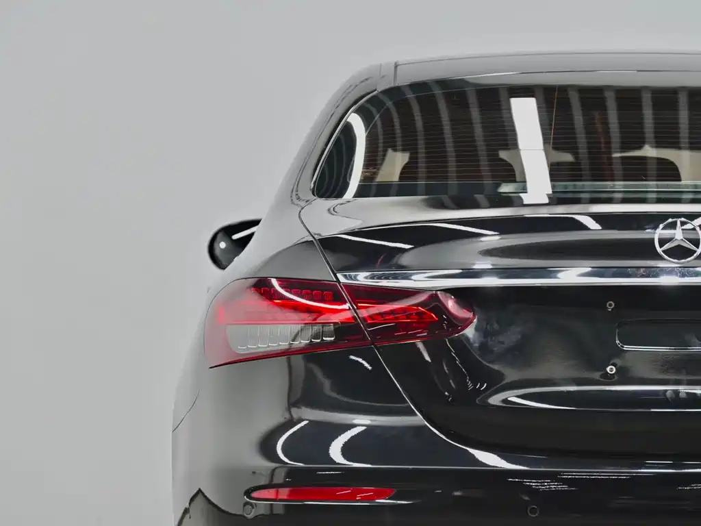 Mercedes-Benz E-Class 2023 E 260 L
