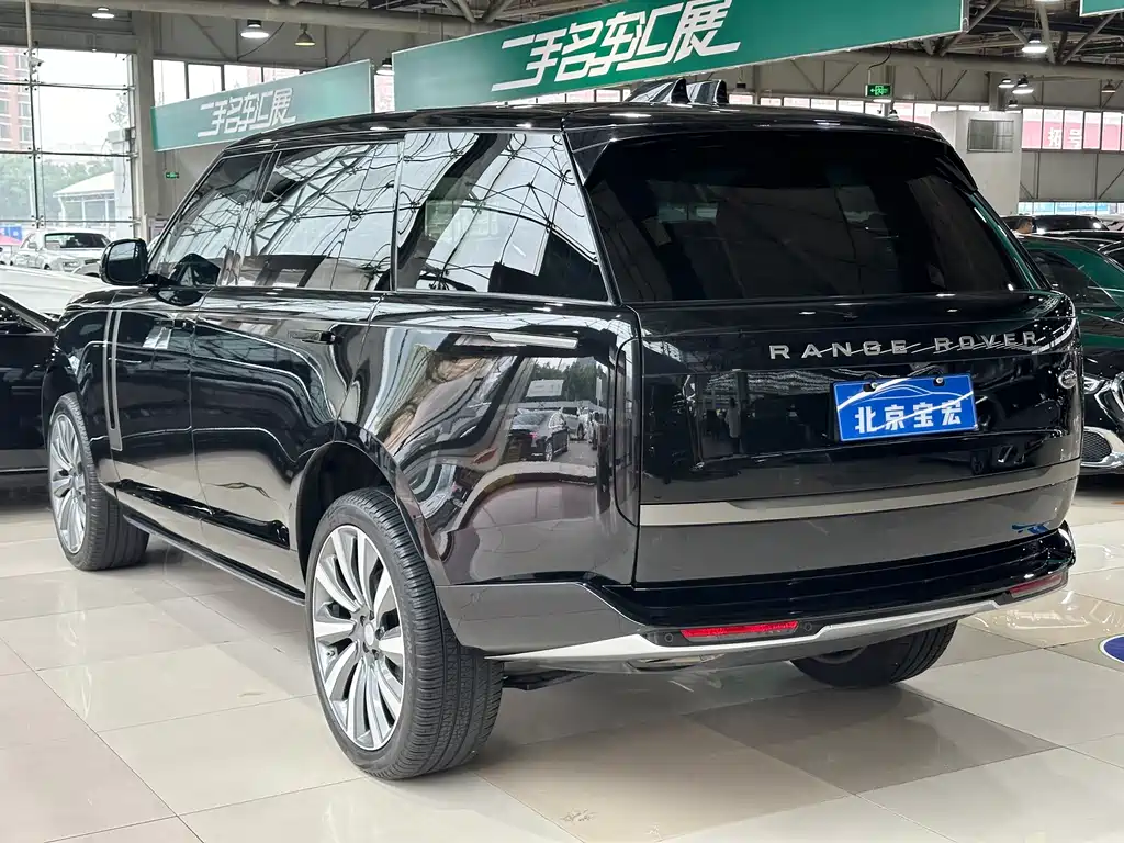 Range Rover 2025 Edition 3.0 L6 400PS Grand Extended Version