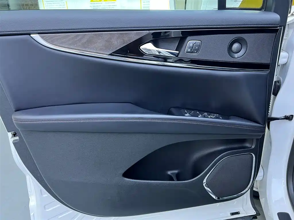 Navigator 2021 2.7T AWD Prestige Edition