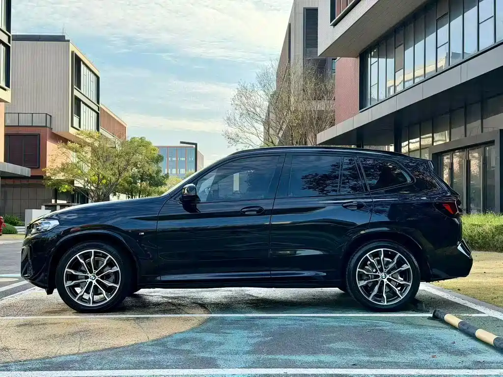 BMW X3 2023 xDrive30i Leading Edition M Nightshade Package