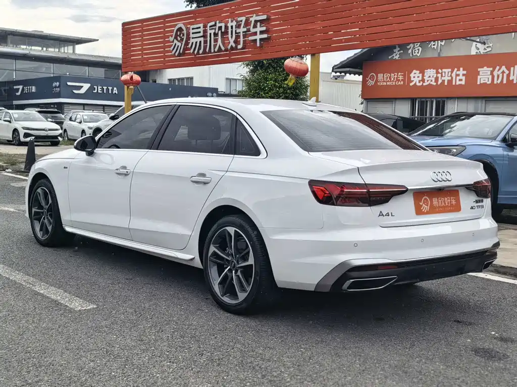 Audi A4L 2022 40 TFSI Sporty Dynamic Edition