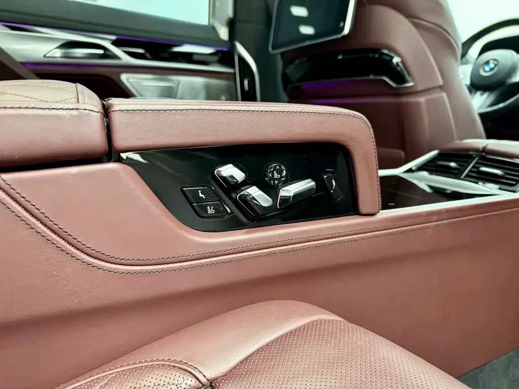 BMW 7 Series 2019 740Li xDrive Executive M Sport Package