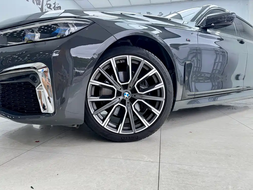 BMW 7 Series 2019 740Li xDrive Executive M Sport Package