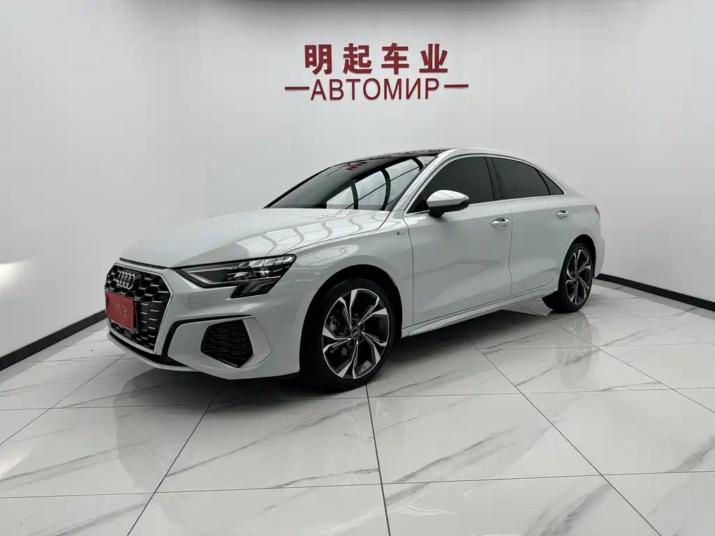 Audi A3 2023 Facelift A3L Limousine 35 TFSI Luxury Sport Edition