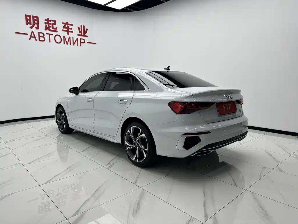 Audi A3 2023 Facelift A3L Limousine 35 TFSI Luxury Sport Edition