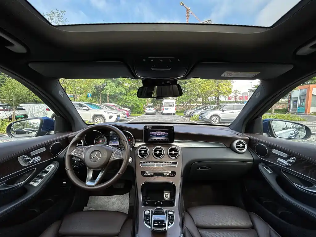 Mercedes-Benz GLC 2017 GLC 300 4MATIC Dynamic Edition