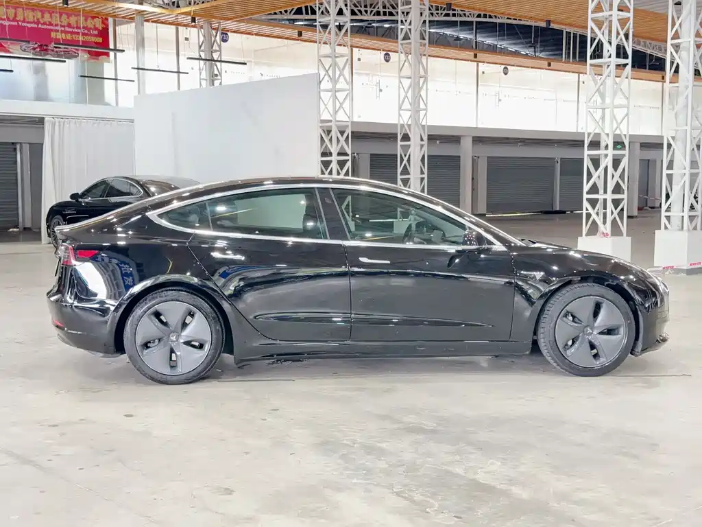 Model 3 Standard Range Rear-Wheel Drive Upgrade Version 2020