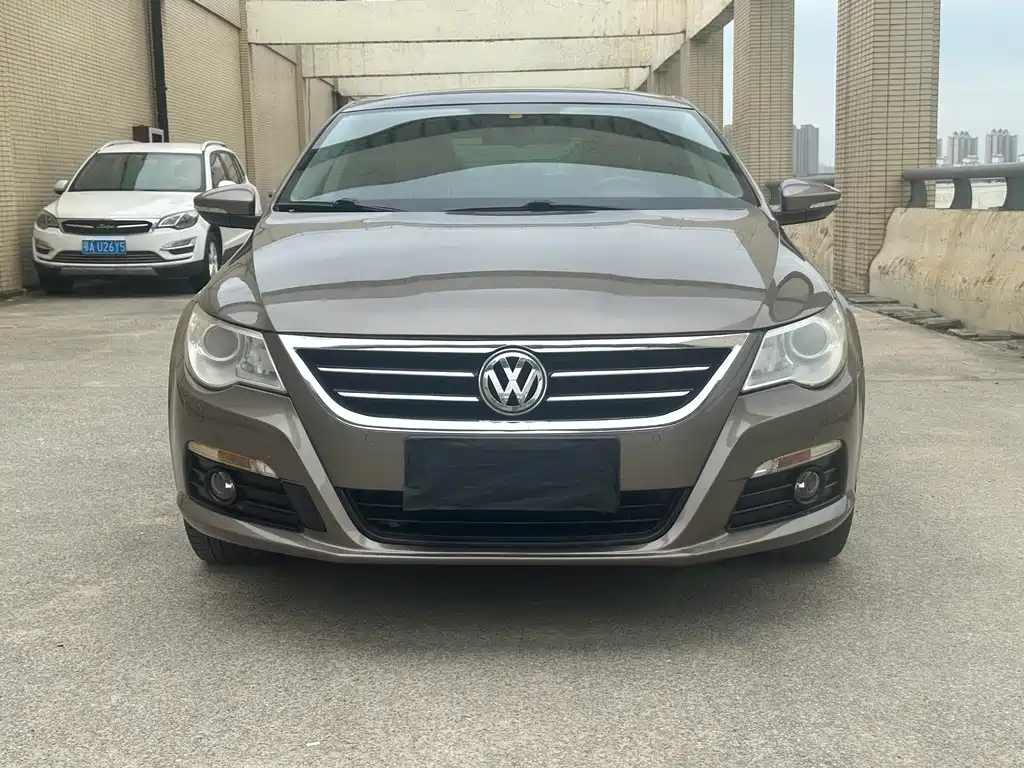 One Auto-Volkswagen CC 2011 Model Luxury Edition