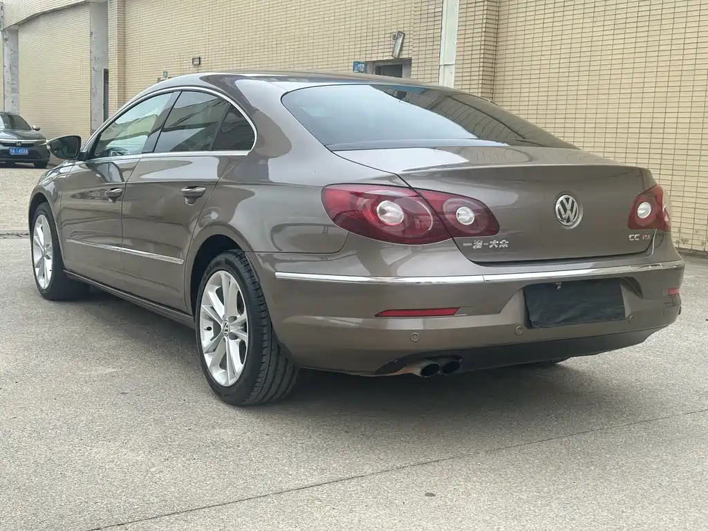 One Auto-Volkswagen CC 2011 Model Luxury Edition
