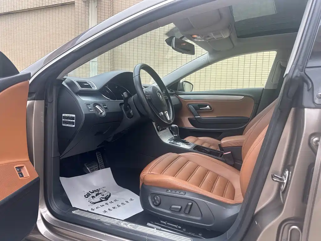 One Auto-Volkswagen CC 2011 Model Luxury Edition