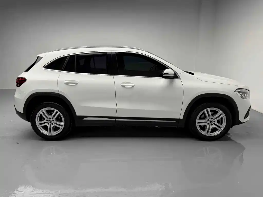 Mercedes-Benz GLA 2023 Facelift GLA 200