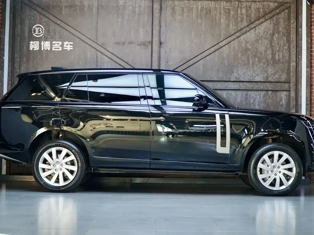 Range Rover 2023 3.0 L6 400PS Grandland Seven-Seat Extended Edition
